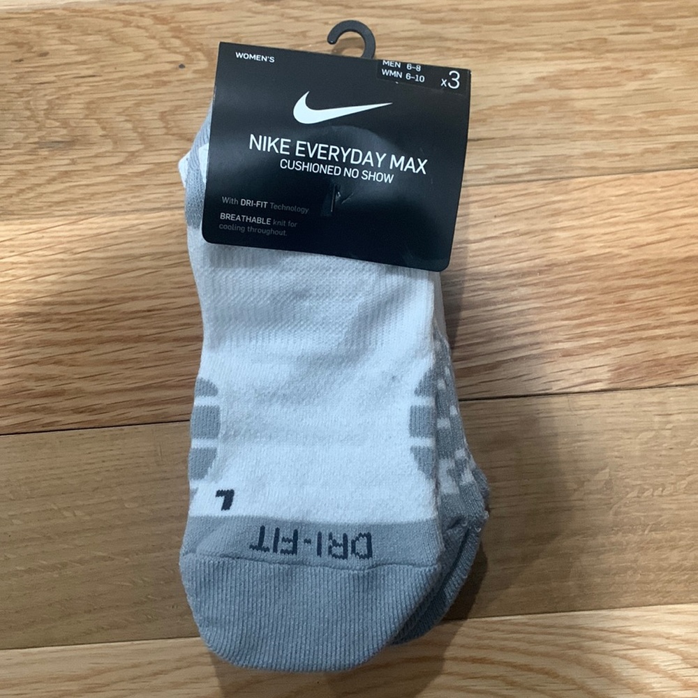 Nike socks - NWT, women’s size 6-10, men size 6-8